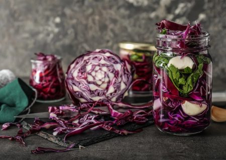 با کلم ترش گوارش خود را بهبود بخشید